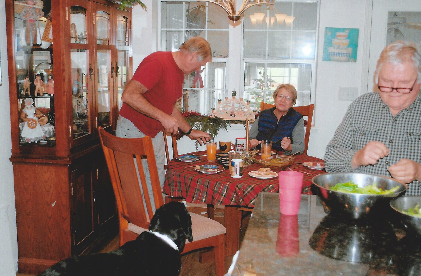 FYVLEQ1MTR.jpg